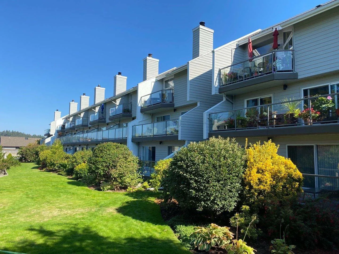 25-Oct 03 2022 01_49pm-Whvb Exterior Residential Painting