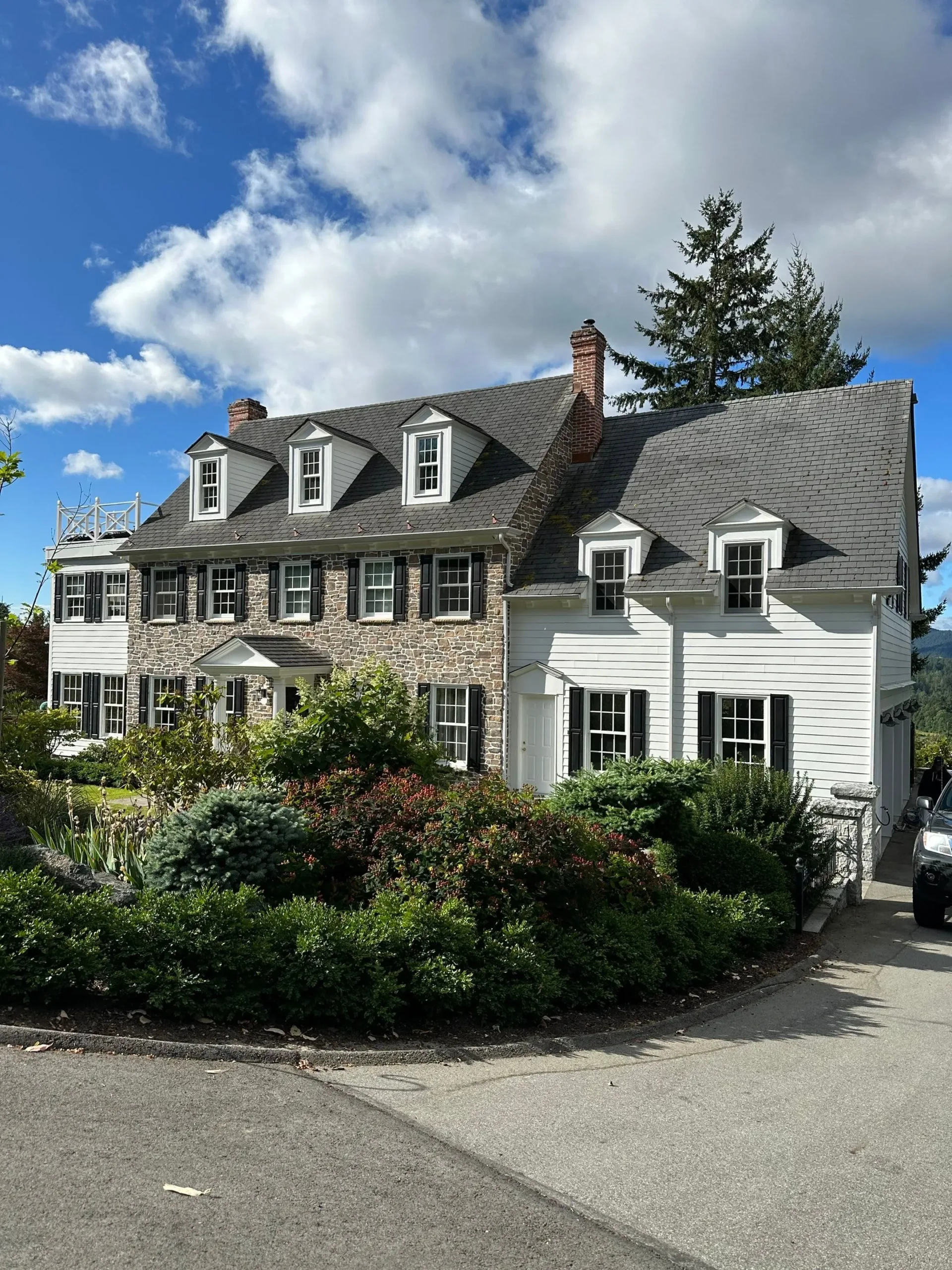 38-Jul 17 2023 09_01am-1yCu Exterior Residential Painting