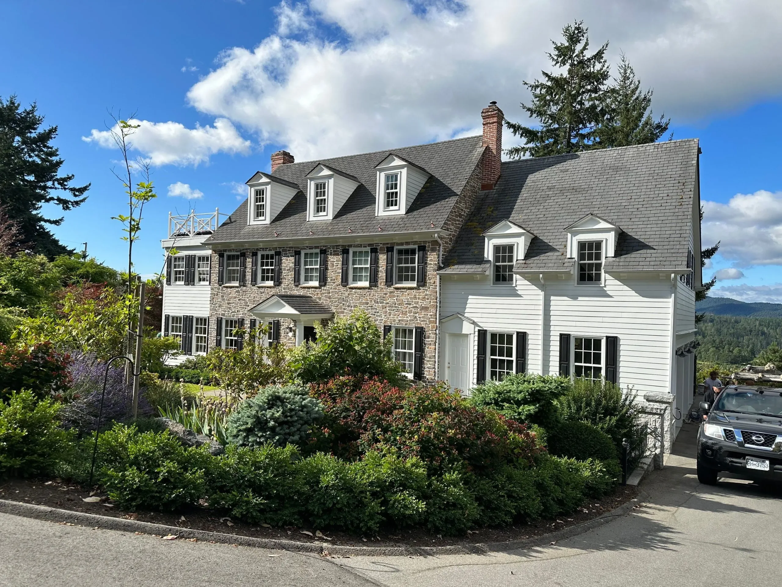 39-Jul 17 2023 09_01am-Jnyf Exterior Residential Painting