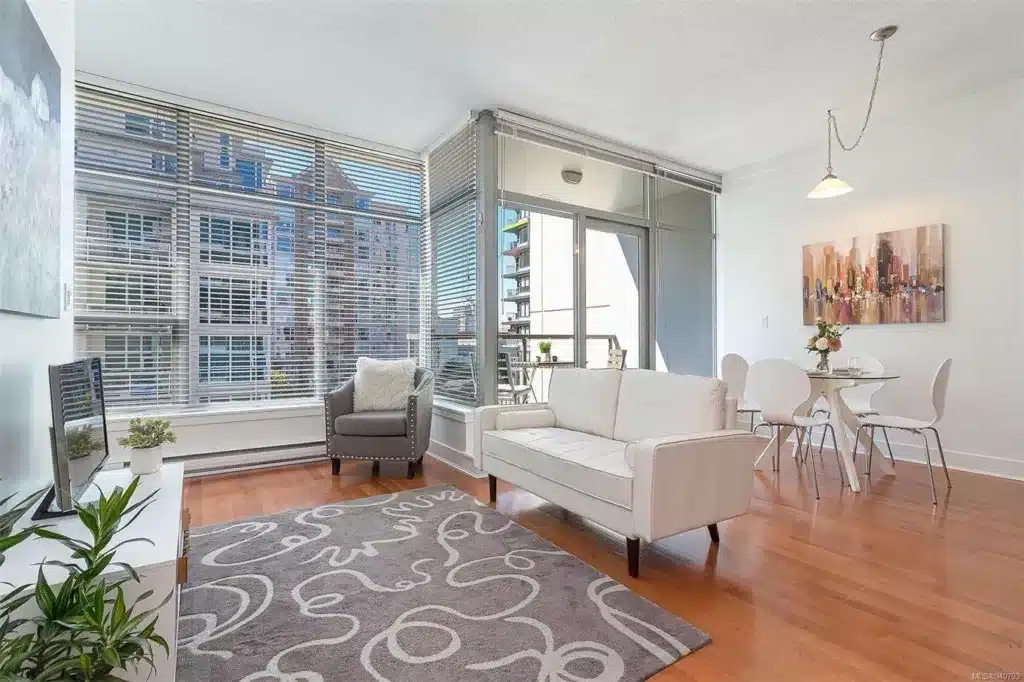 9-Aug 30 2023 04_40pm-x5EU Interior Residential Painting